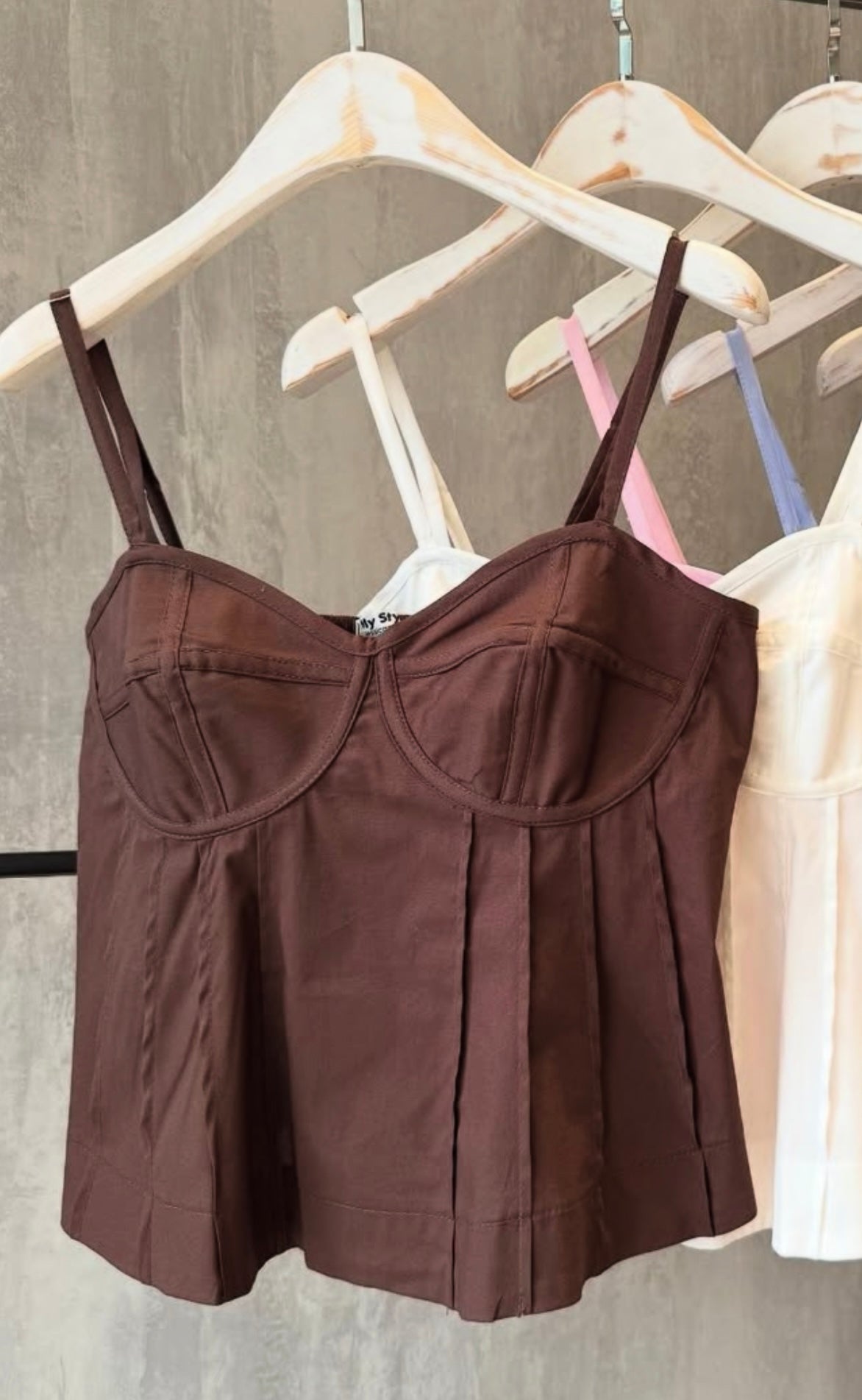 Blusinha de Alcinha Estruturada