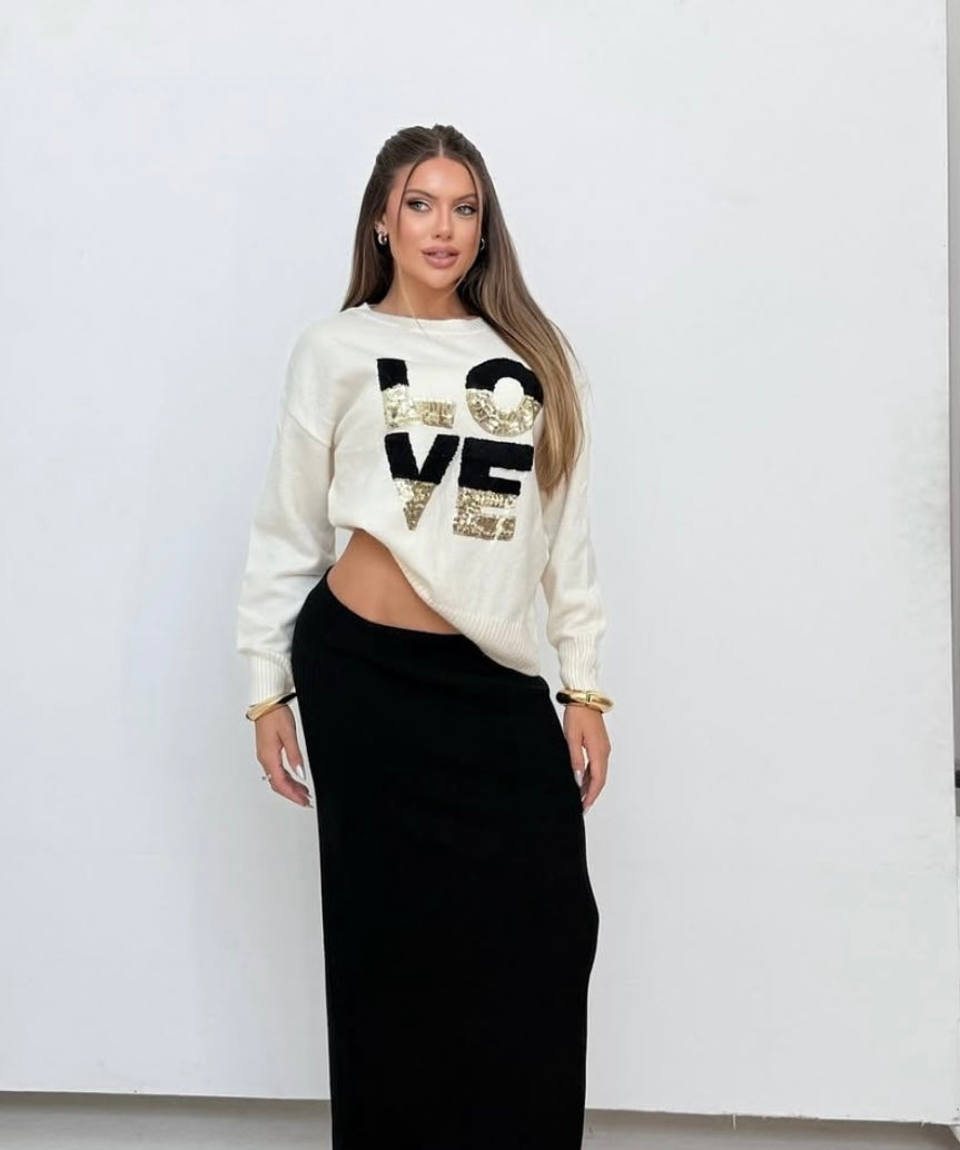 Blusa em Tricot  LOVE  com Lantejoulas