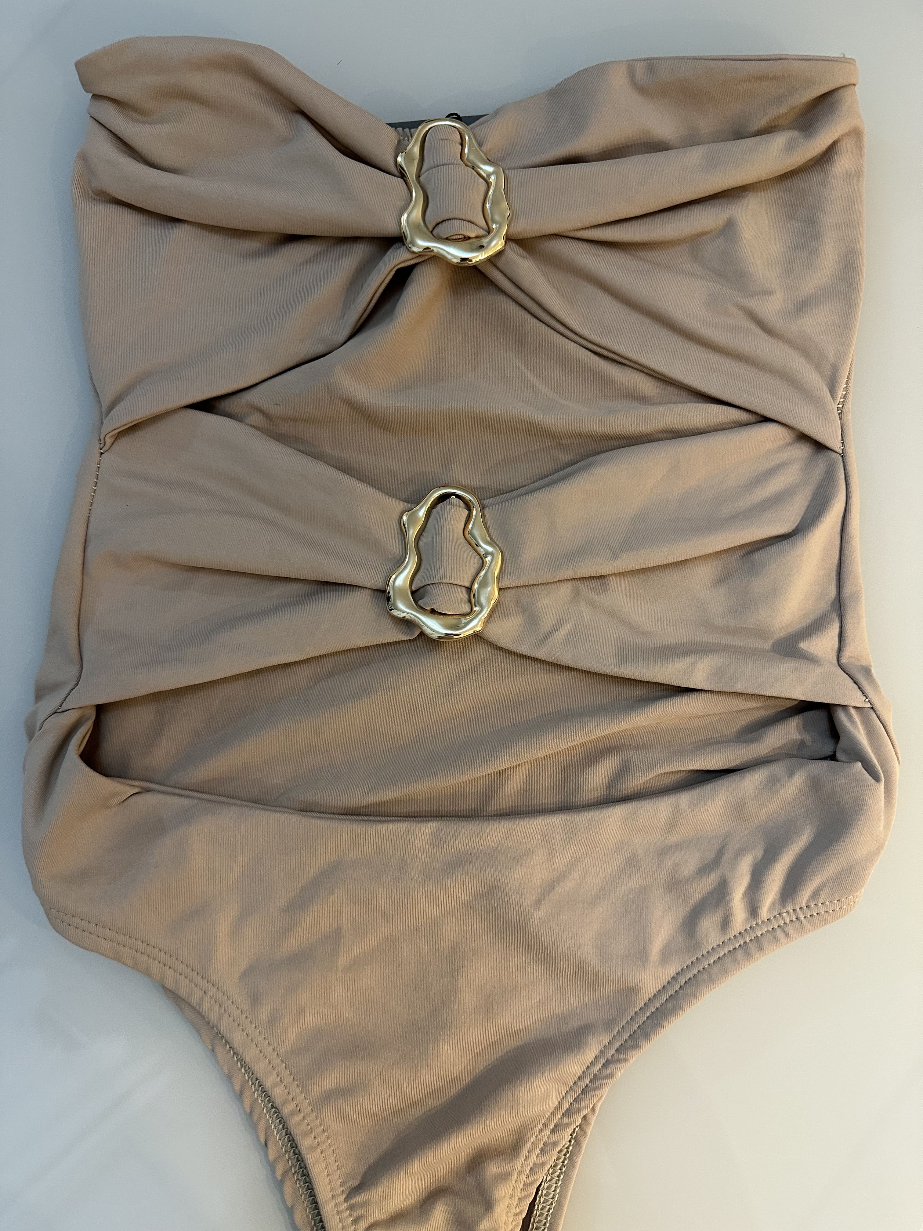 Body Feminino com Recortes Mirella