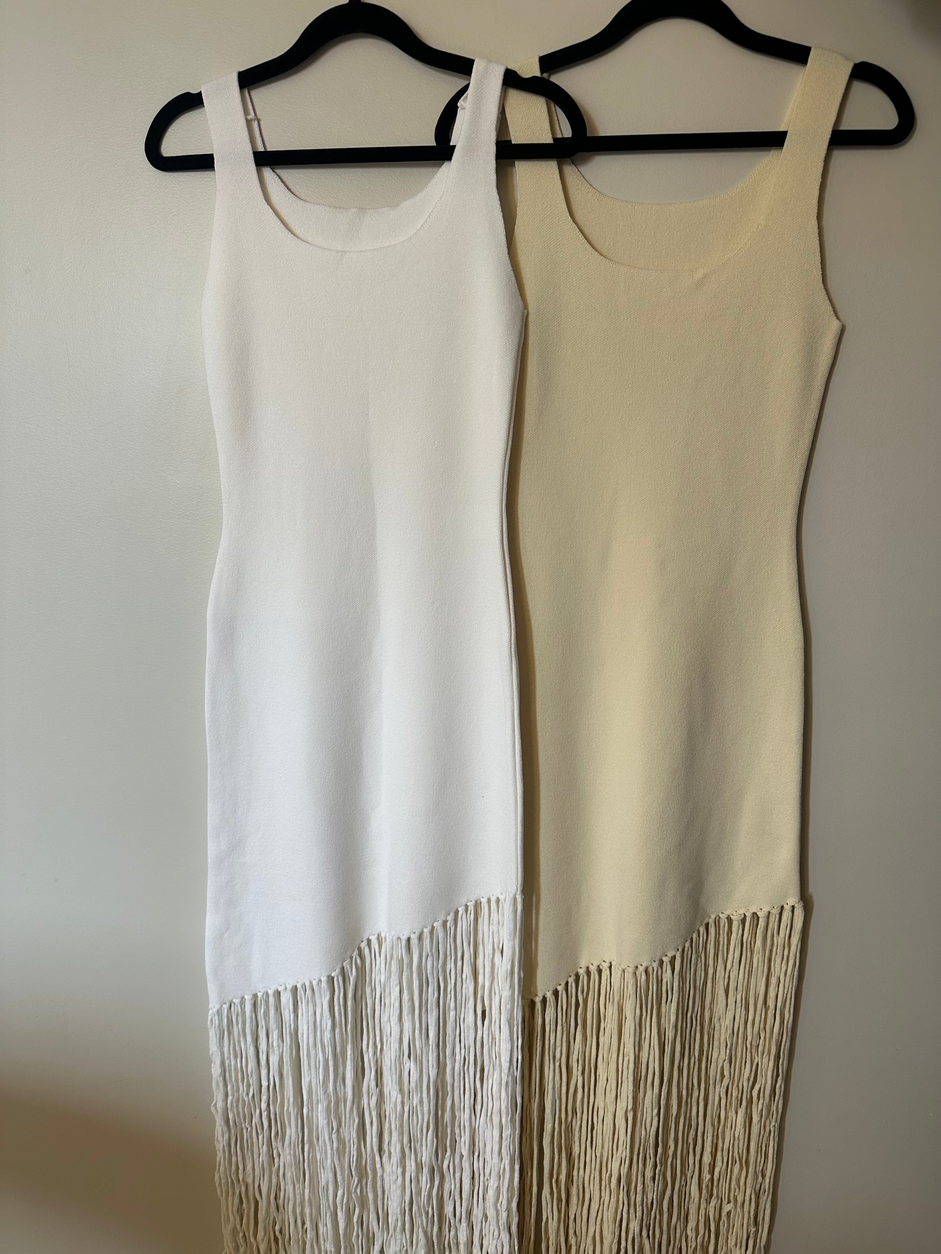 Vestido Tricot com Franjas na Barra   Estilo e Movimento em Cada Detalhe