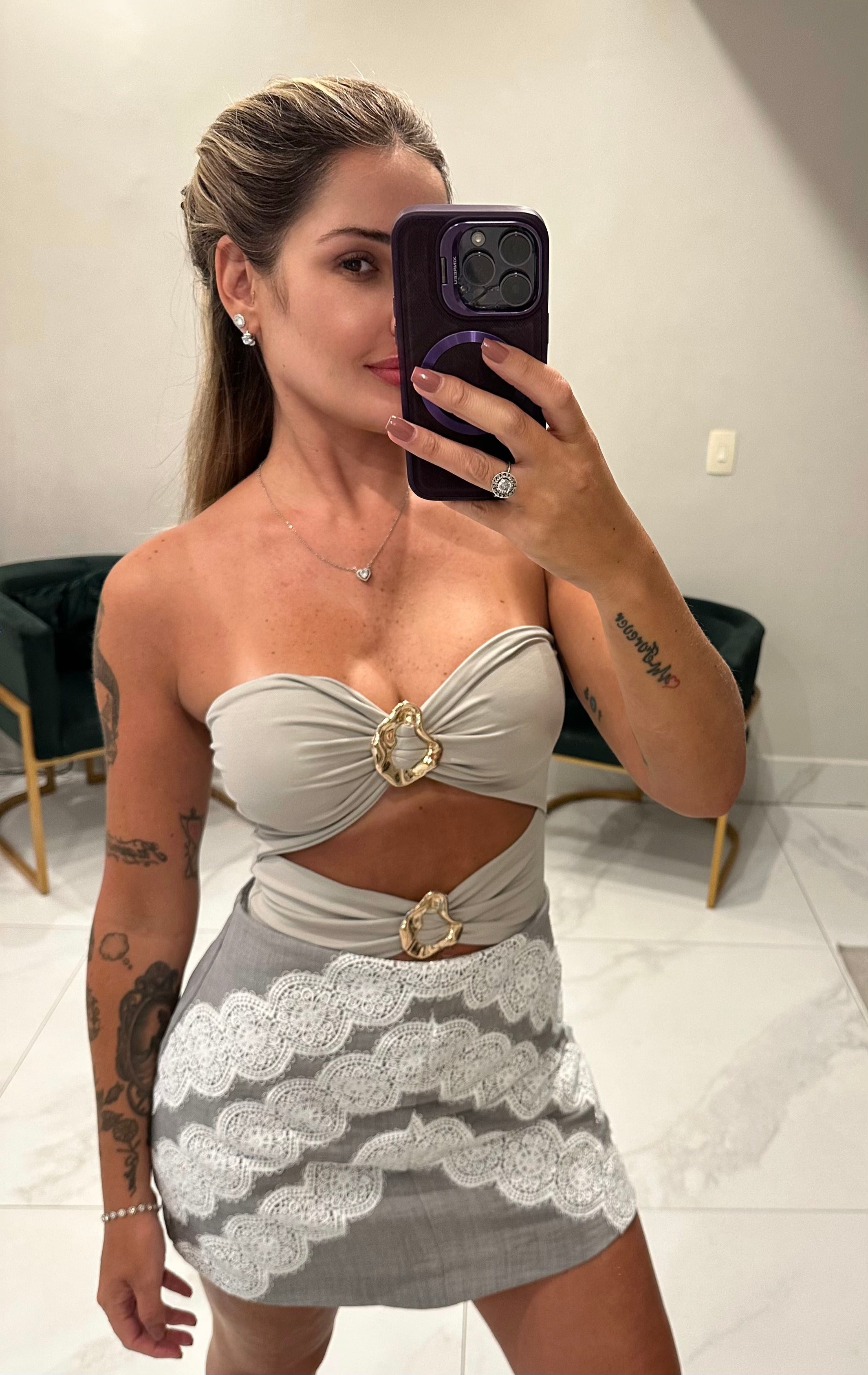 Body Feminino com Recortes Mirella