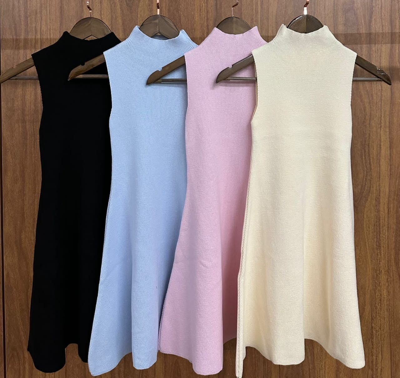 Vestido Regata Curto em Tricot Modal