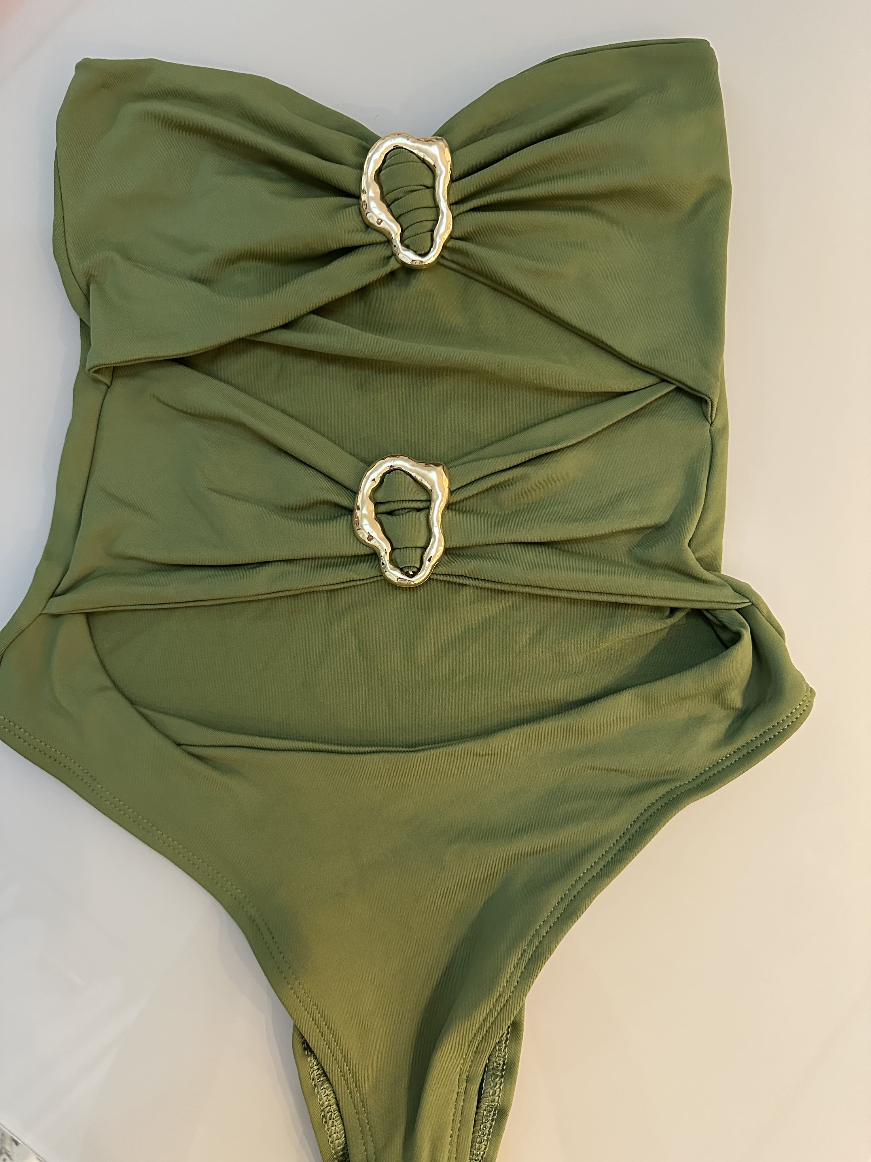 Body Feminino com Recortes Mirella